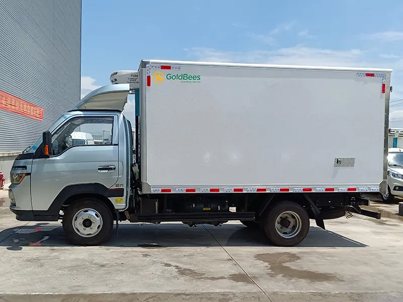 Goldbees Fresh Produce Sorting & Transport Vehicle---Freshness, Capacity, Efficiency (1)